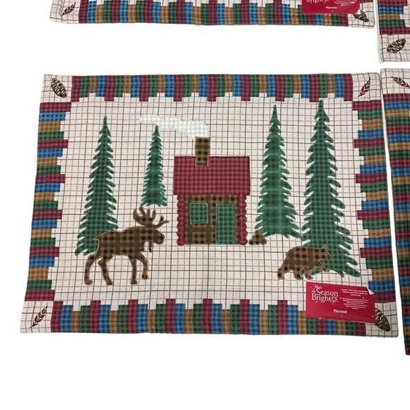 Make The Season Bright Set Of 6 Red & Green Placemats 18x14 Christmas Winter NWT - Picture 1 of 11